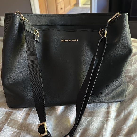 Michael Kors leather diaper bag - Picture 4 of 4